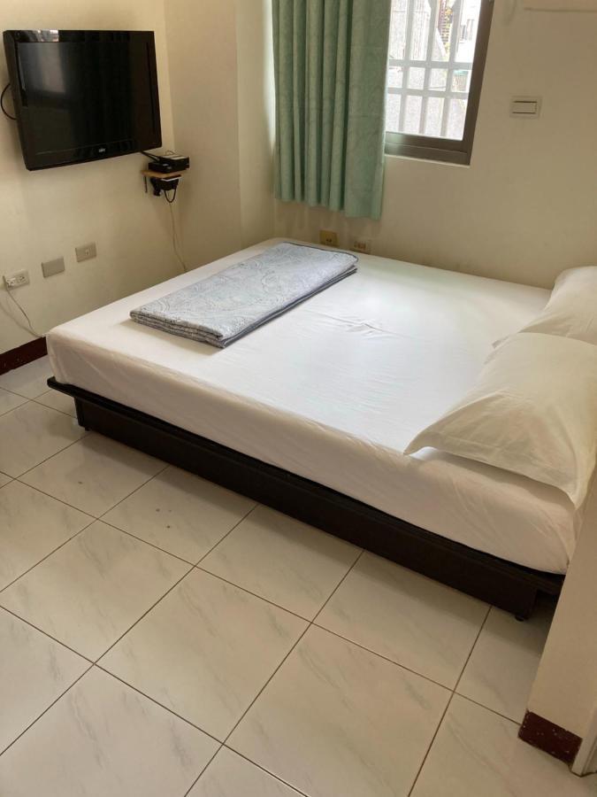 台南 T Ainan Apartment Luaran gambar