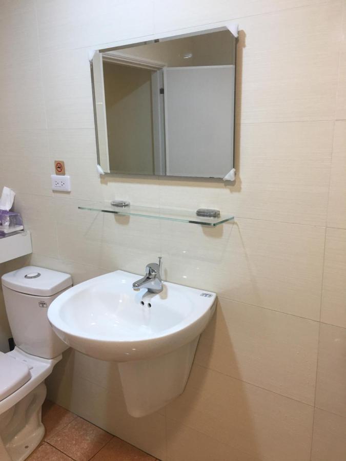 台南 T Ainan Apartment Luaran gambar
