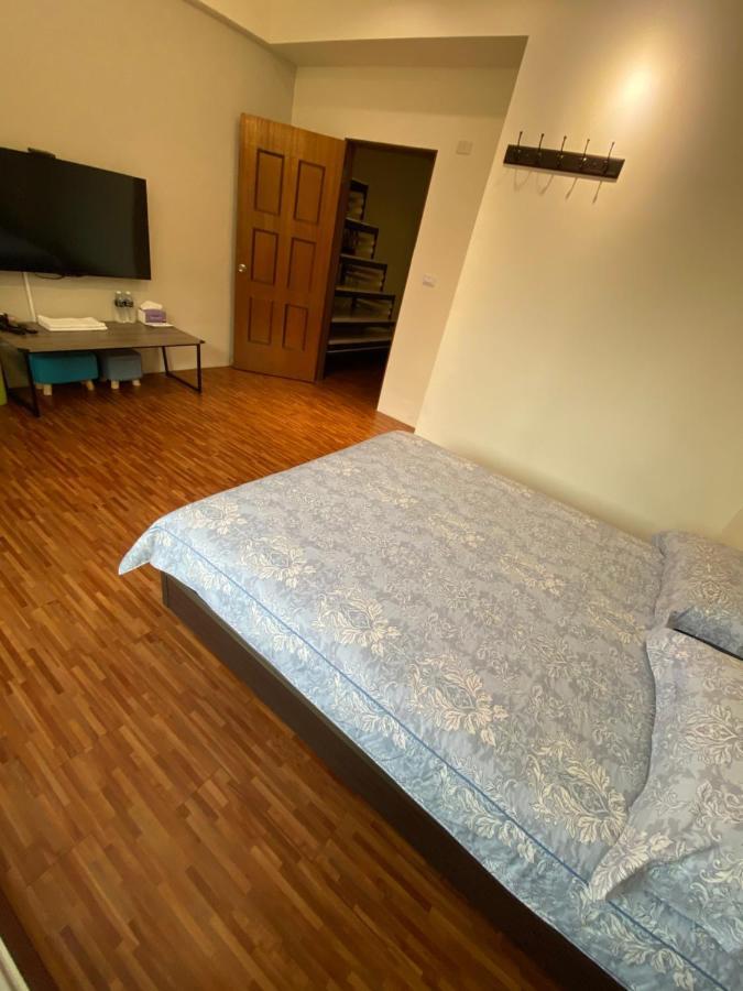 台南 T Ainan Apartment Luaran gambar