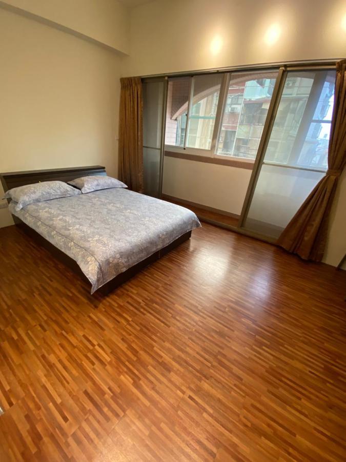 台南 T Ainan Apartment Luaran gambar
